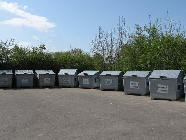 Recyclinghof Müllcontainer